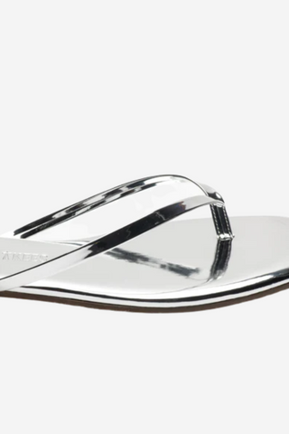 Square Toe Lily Mirror