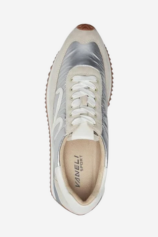 Queen Sneaker